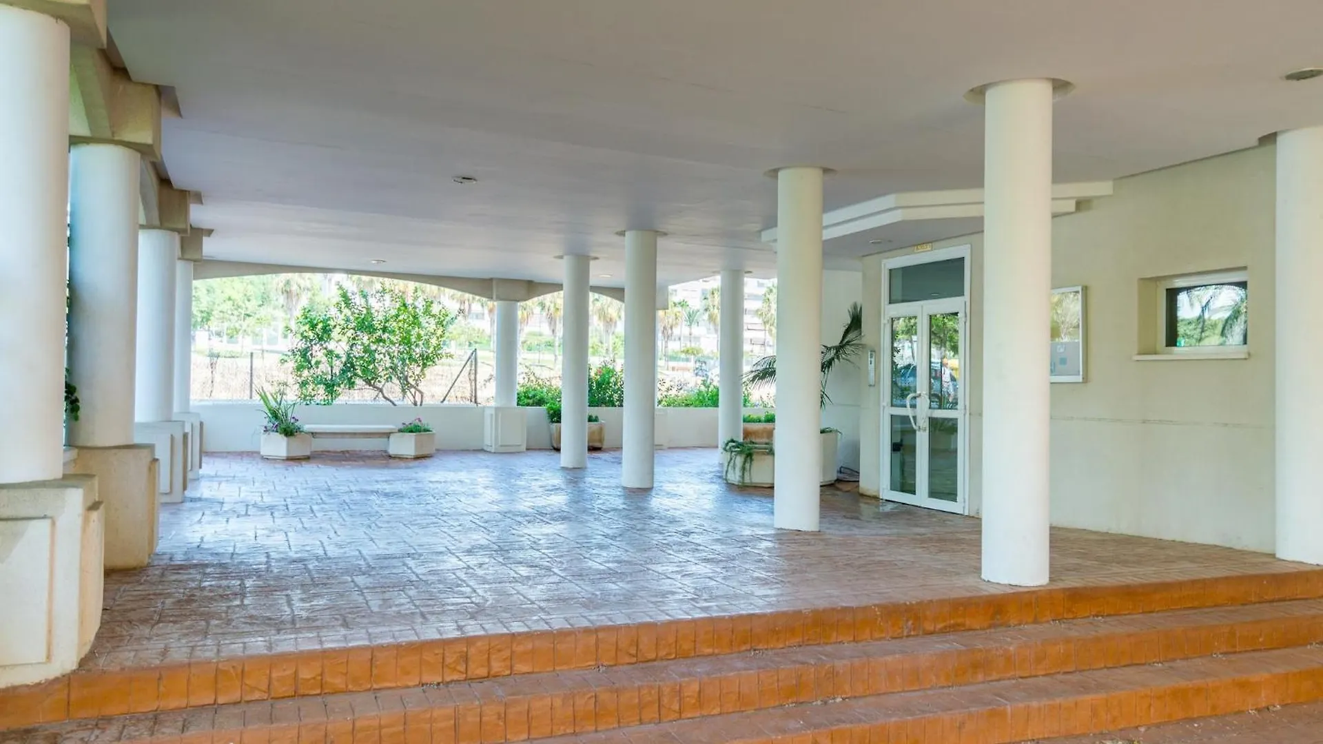 Sunny Apartment With Communal Pool Torremolinos Espagne