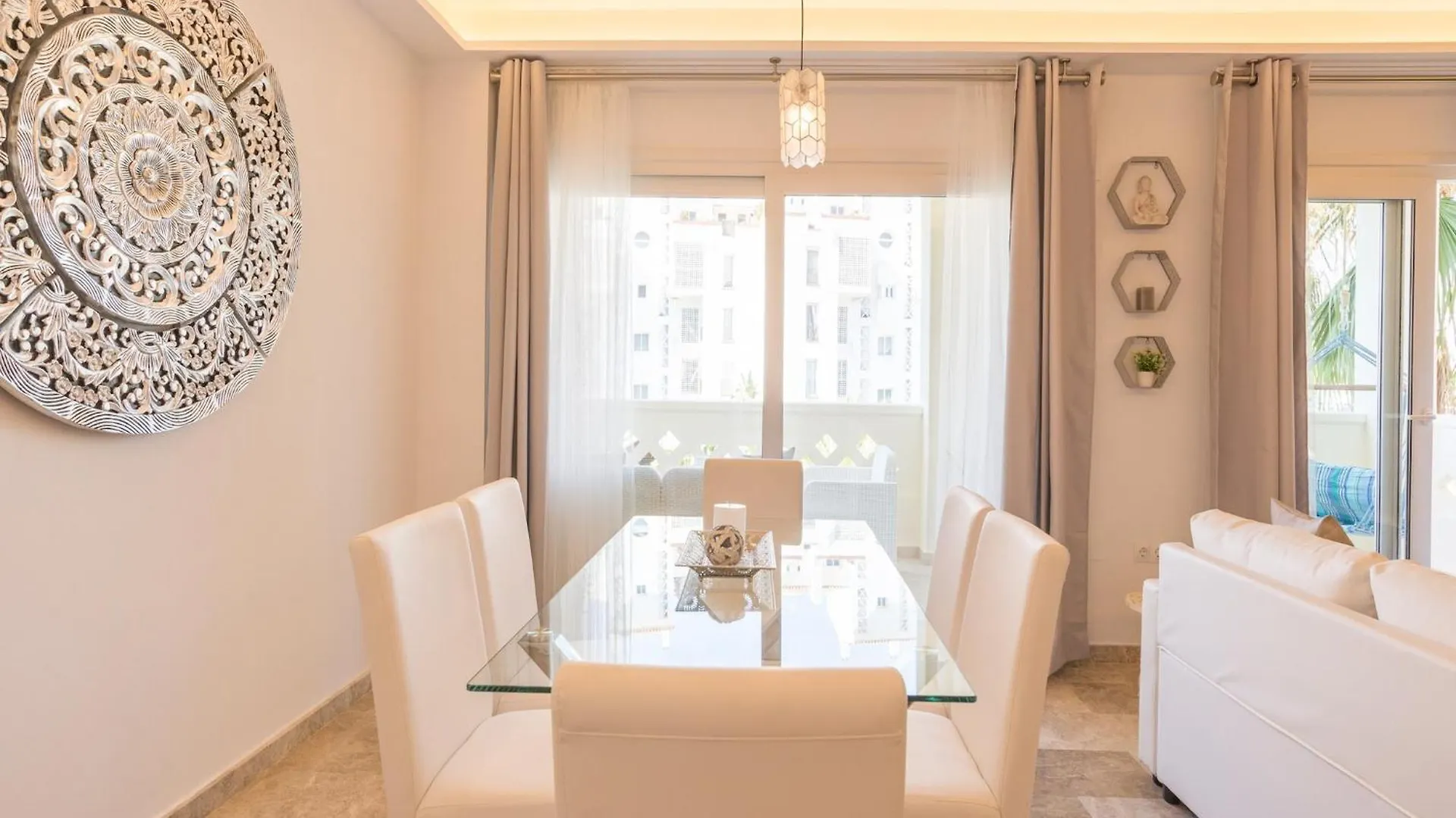 Sunny Apartment With Communal Pool Torremolinos 0*,  Espagne