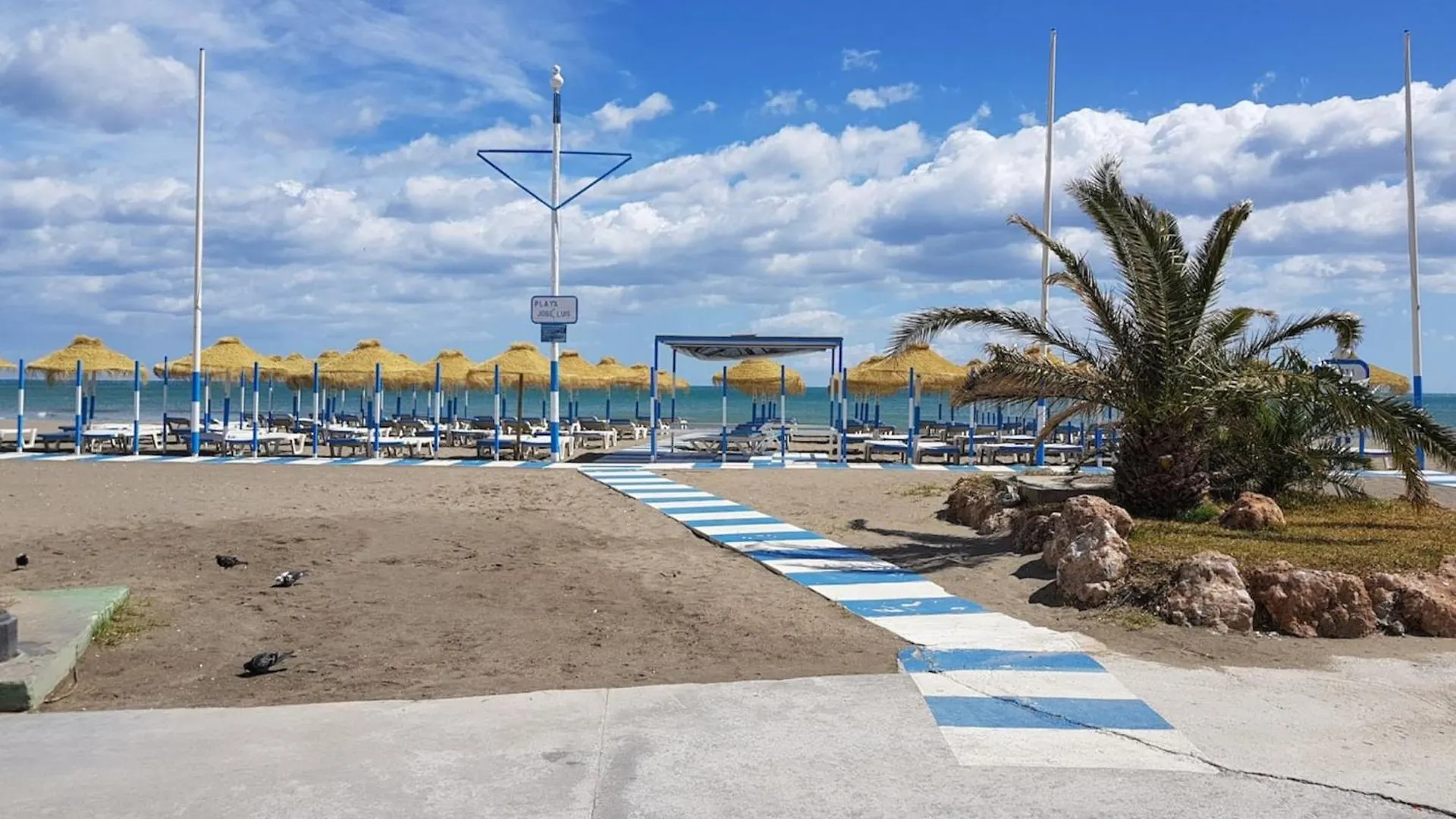 Sunny Apartment With Communal Pool Torremolinos