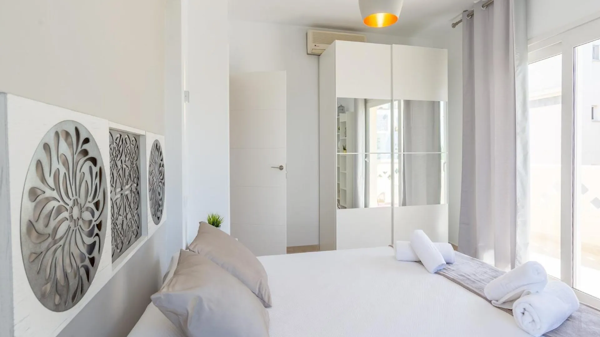 Sunny Apartment With Communal Pool Torremolinos