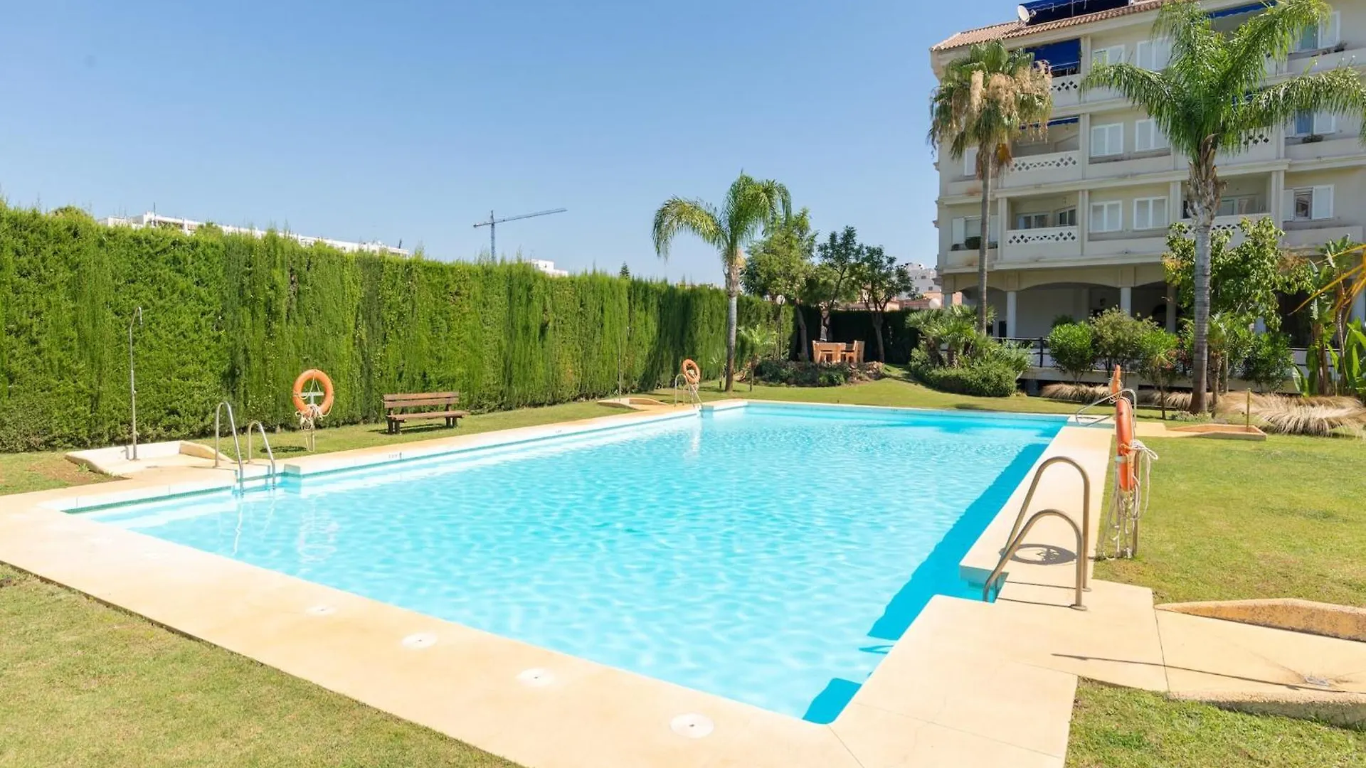 Sunny Apartment With Communal Pool Torremolinos Espagne