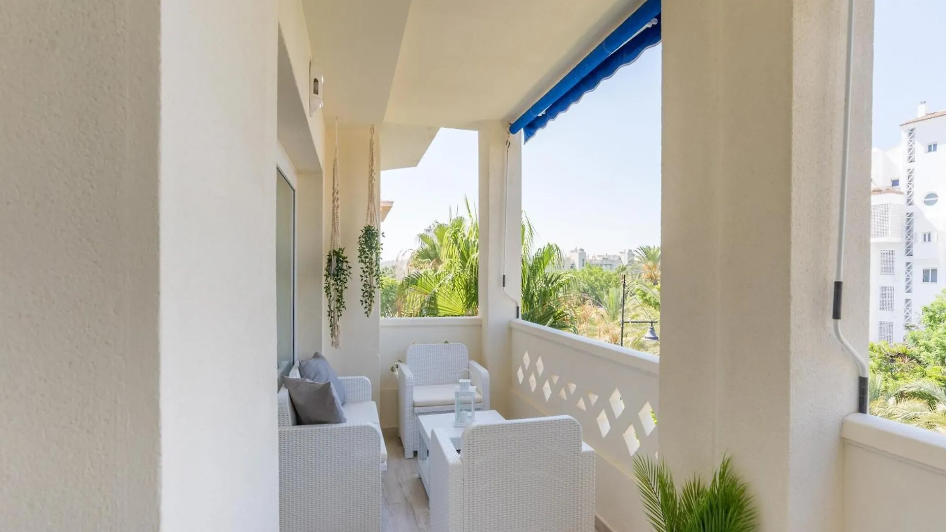 Sunny Apartment With Communal Pool Torremolinos Espagne